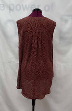 Load image into Gallery viewer, Women's Torrid Sleeveless Top, 2XL
