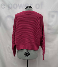 Load image into Gallery viewer, Women's Woven Heart Long Sleeve Sweater, Medium
