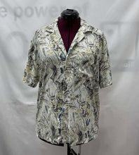 Load image into Gallery viewer, Women's Abercrombie &amp; Fitch Short Sleeve Top, Large
