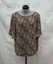 Load image into Gallery viewer, Women's Tacera Short Sleeve Top, Medium
