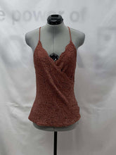 Load image into Gallery viewer, Women's Eri + Ali Sleeveless Top, Small
