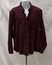 Load image into Gallery viewer, Men&#39;s Banana Republic Long Sleeve Shirt, Large
