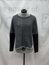 Load image into Gallery viewer, Women&#39;s Danier Long Sleeve Sweater, Extra Small
