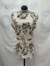 Load image into Gallery viewer, Women's Zara Sleeveless Top, Medium

