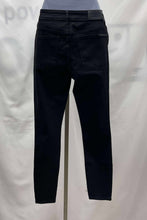 Load image into Gallery viewer, Women&#39;s Armani Exchange Jeans, 27
