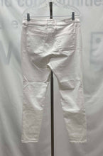 Load image into Gallery viewer, Women&#39;s Tommy Bahama Jeans, 10

