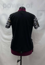 Load image into Gallery viewer, Women&#39;s Leo &amp; Ugo Short Sleeve Top, Extra Large
