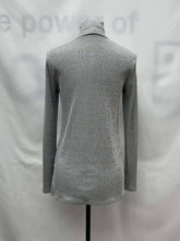 Load image into Gallery viewer, Women&#39;s RW&amp;CO Long Sleeve Top, Medium

