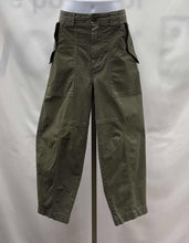 Load image into Gallery viewer, Women&#39;s Banana Republic Cargo Pants, 6
