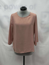 Load image into Gallery viewer, Women&#39;s Atmosphere Long Sleeve Top, Medium
