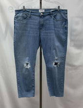 Load image into Gallery viewer, Women&#39;s Frame Jeans, 33

