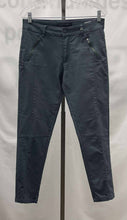 Load image into Gallery viewer, Women's 'Mado et les Autres' pants, 10
