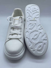 Load image into Gallery viewer, Men&#39; Alexander Queen Shoes, 8.5
