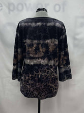 Load image into Gallery viewer, Women's Compliments Long Sleeve Top, Medium
