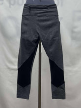 Load image into Gallery viewer, Women's Lululemon Leggings, 4
