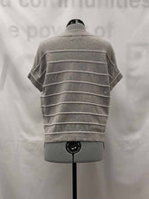 Load image into Gallery viewer, Women's NoOok Short Sleeve Top, Small
