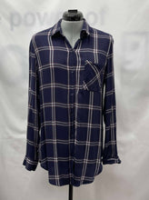 Load image into Gallery viewer, Women's Banana Republic Long Sleeve Blouse, Small
