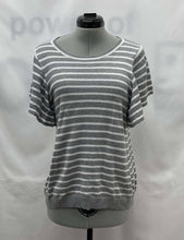 Load image into Gallery viewer, Women's Banana Republic Short Sleeve Top, Small

