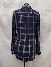 Load image into Gallery viewer, Women's Banana Republic Long Sleeve Blouse, Small
