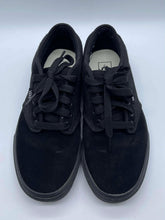Load image into Gallery viewer, Men&#39;s Vans Shoes, 9
