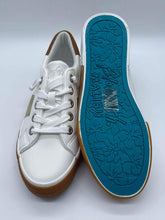 Load image into Gallery viewer, Women&#39;s Blowfish Malibu Shoes, 7.5
