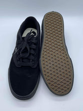 Load image into Gallery viewer, Men&#39;s Vans Shoes, 9
