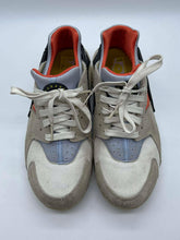 Load image into Gallery viewer, Youth's Nike Shoes, 7Y
