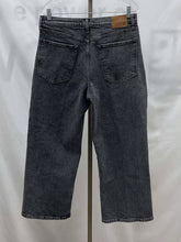 Load image into Gallery viewer, Men's Banana Republic Jeans, 30
