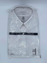 Load image into Gallery viewer, Men's Van Heusen Short Sleeve Shirt, Small
