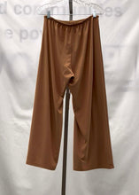 Load image into Gallery viewer, Women's Zara Pants, Small
