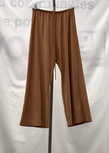Load image into Gallery viewer, Women's Zara Pants, Small
