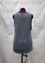 Load image into Gallery viewer, Women's Under Armour Sleeveless Top, Large
