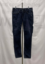 Load image into Gallery viewer, Women's Silver Jeans, 31
