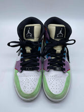 Load image into Gallery viewer, Men's Nike Air Jordan Sneakers, 8.5
