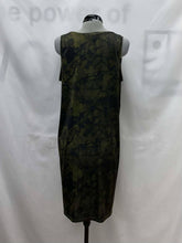 Load image into Gallery viewer, Women's Halston Dress, Medium

