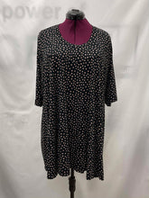 Load image into Gallery viewer, Women's Penningtons Short Sleeve Top, 3X
