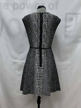 Load image into Gallery viewer, Women's BCBG Dress, Medium
