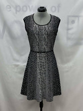 Load image into Gallery viewer, Women's BCBG Dress, Medium
