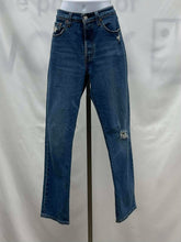 Load image into Gallery viewer, Men's Levi Jeans, 27
