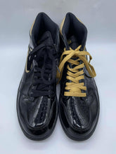 Load image into Gallery viewer, Men's Nike Air Jordan Sneakers, 9.5
