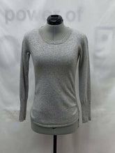Load image into Gallery viewer, Women's Banana Republic Long Sleeve Sweater, Small
