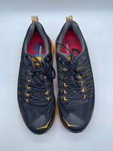 Load image into Gallery viewer, Men's Hoka Sneakers, 9.5
