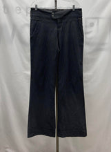 Load image into Gallery viewer, Women's Lululemon Pants, 10
