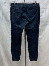 Load image into Gallery viewer, Men's Lululemon Pants, 36
