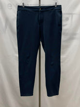 Load image into Gallery viewer, Men's Lululemon Pants, 36
