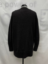Load image into Gallery viewer, Women's Banana Republic Long Sleeve Cardigan, Medium
