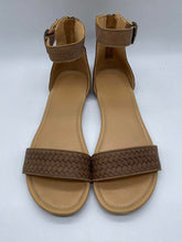 Load image into Gallery viewer, Women's Roots Sandals, 8.5
