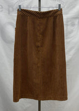 Load image into Gallery viewer, Women's Riani Skirt, 8
