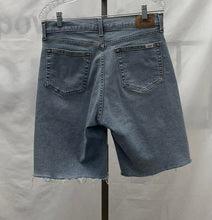 Load image into Gallery viewer, Women's Levi Denim Shorts, 10
