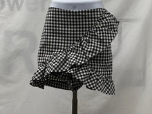Load image into Gallery viewer, Women's Zara Skort, Medium
